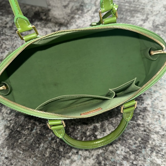 Louis Vuitton Alma GM - Limited Edition Vert Tonic Monogram Vernis - Picture 14 of 17